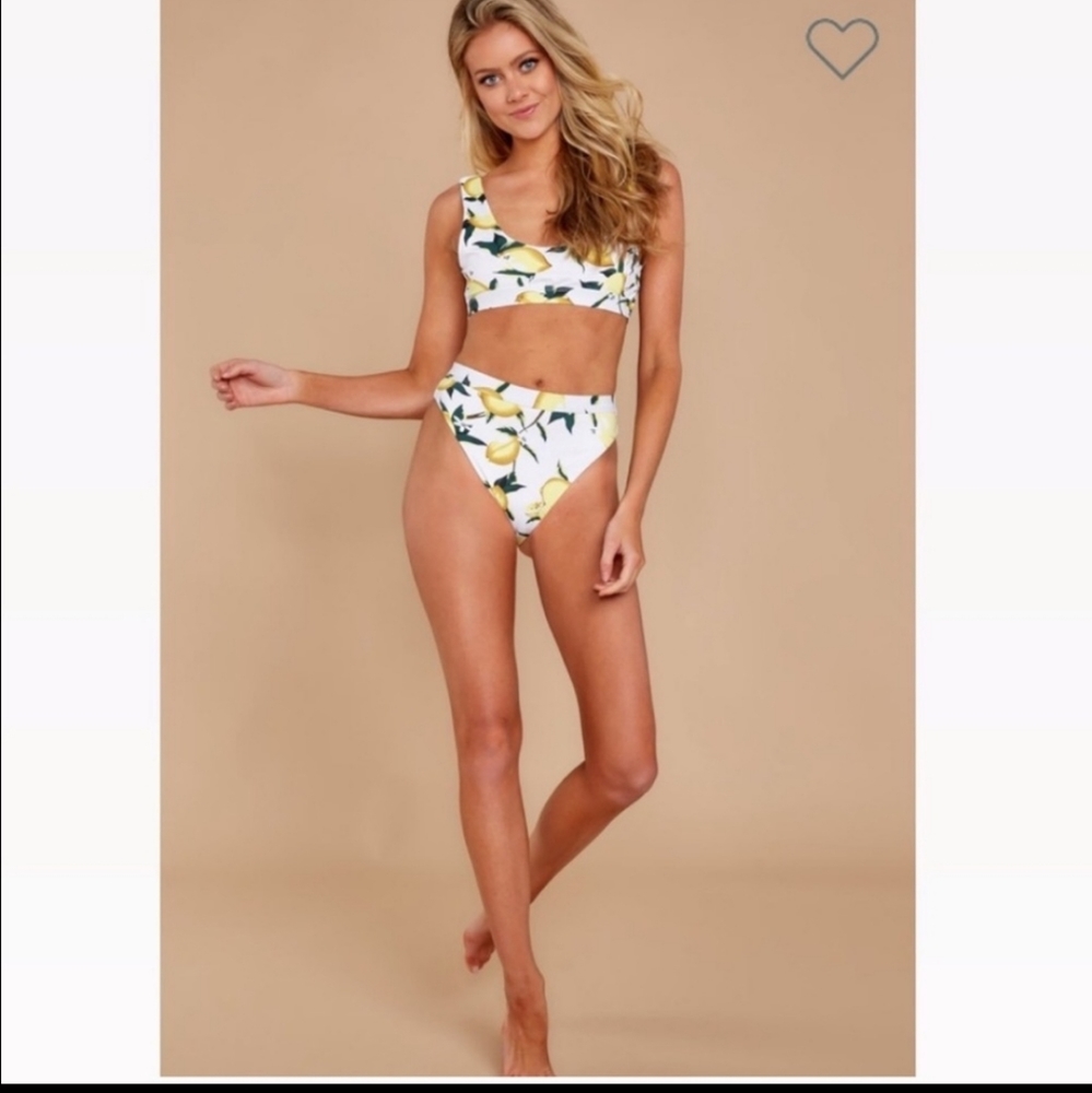 Dippin Daisy | Lemon Highwaist Bikini - Picture 4 of 10